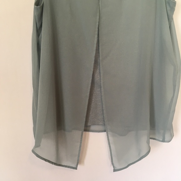 Simply Vera Vera Wang Layered V-Neck Top Size L - Picture 6 of 7